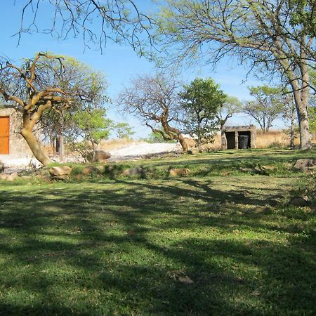 Mondjila Safari Camp Okaukuejo Exterior foto