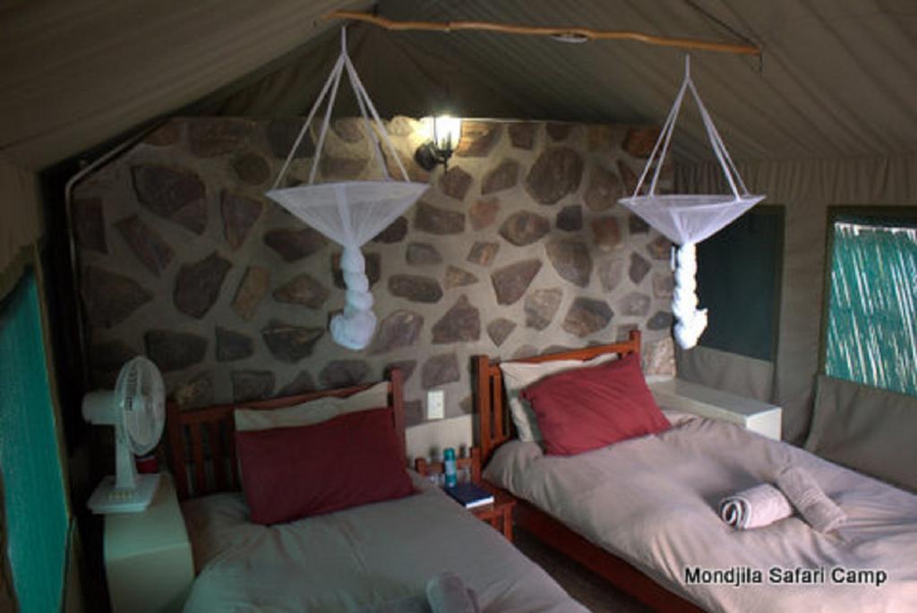 Mondjila Safari Camp Okaukuejo Exterior foto